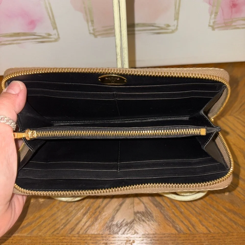 Loewe sophisticated soft